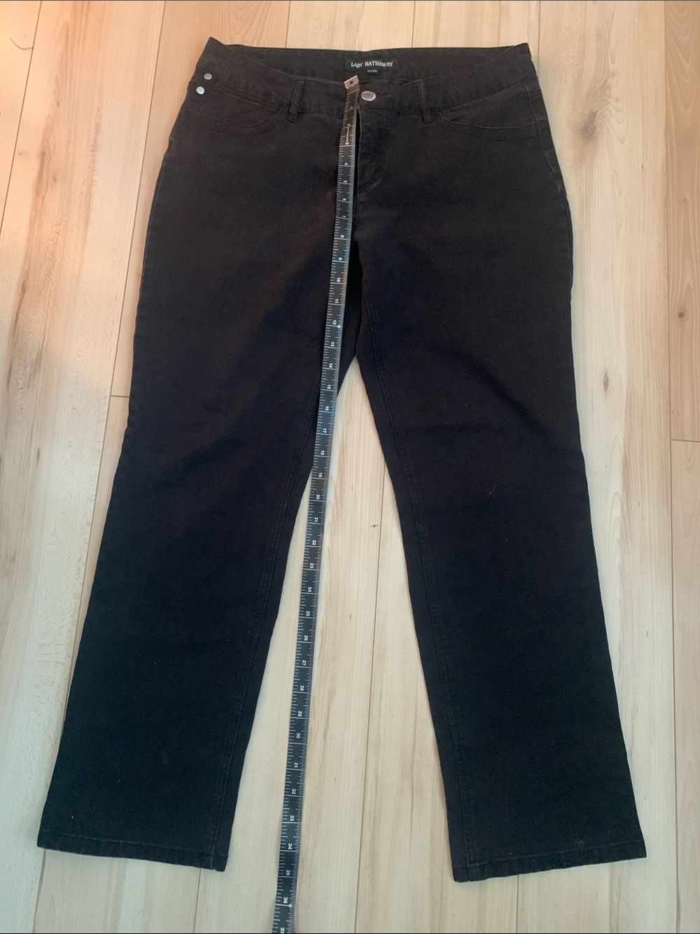 Women's Black Straight-Leg Jeans —